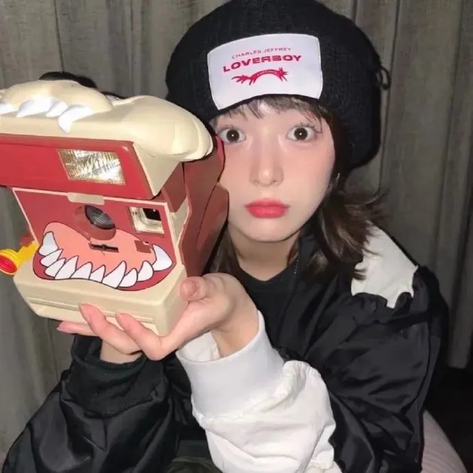 高架桥上的涂鸦